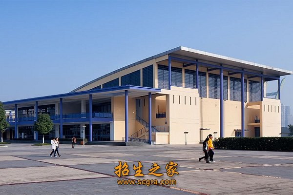 中哈物流中转基地和上合组织出海基地