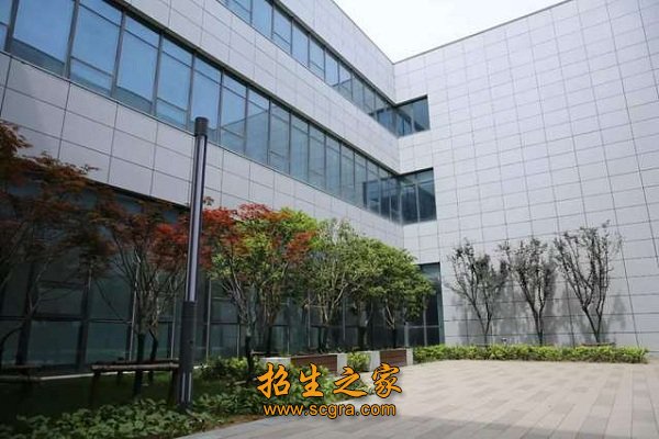 培养现代社会的优秀技术人才