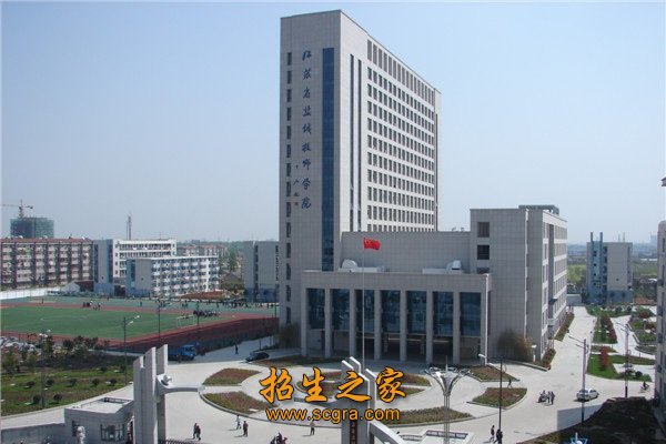 优秀毕业设计奖赢得了社会的广泛赞誉