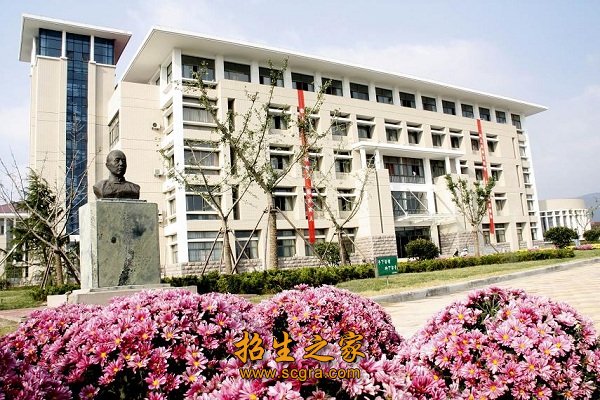 如著名心理学家朱智贤教授