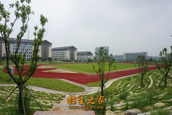 加强课程建设