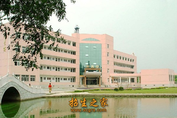 高级工起点的业余技师班等等