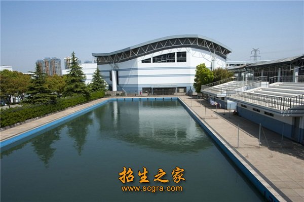 对外简称“启东职教中心”