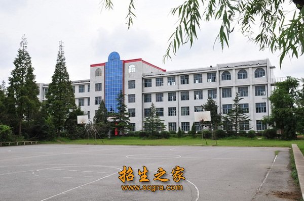 不断开拓创新
