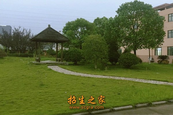 赢得行政主管部门和社会的普遍赞誉