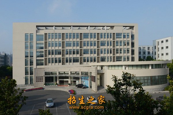 70多年来取得了卓越的办学成就