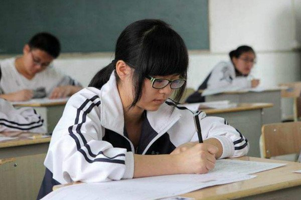 并选出候选人