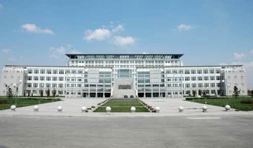 现在许多大学毕业生毕业就失业