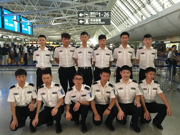 空中安全员 安全检查人员是在机场航空