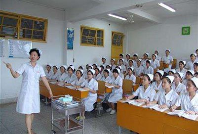 一个病人从入院所需的各项处理都是90