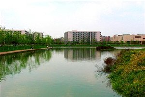校园一角 也不知道选择什么专业