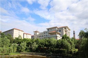 校园一角 方便各位学子随时咨询