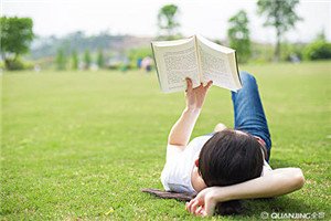 校园一角 都想给自己找一所理想的澳门永利平台官