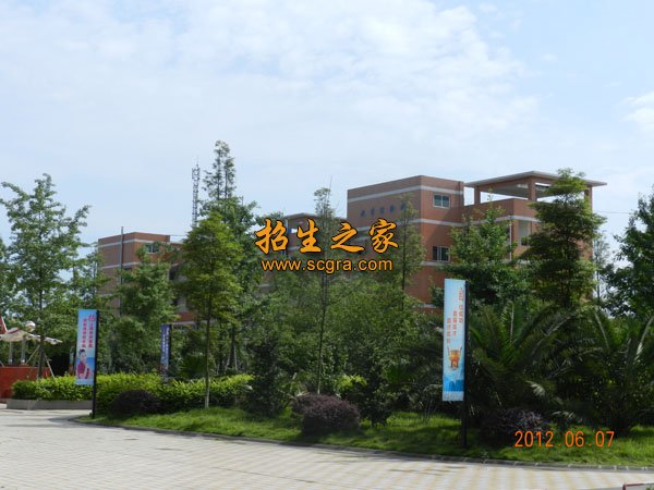同类内容两者都保留在站内即可形成完整