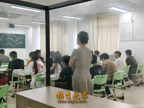 若未被公办院校录取将全额退费